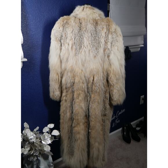 Gorgeous Canadian Lynx Full Length Fur Coat - Picture 3 of 5